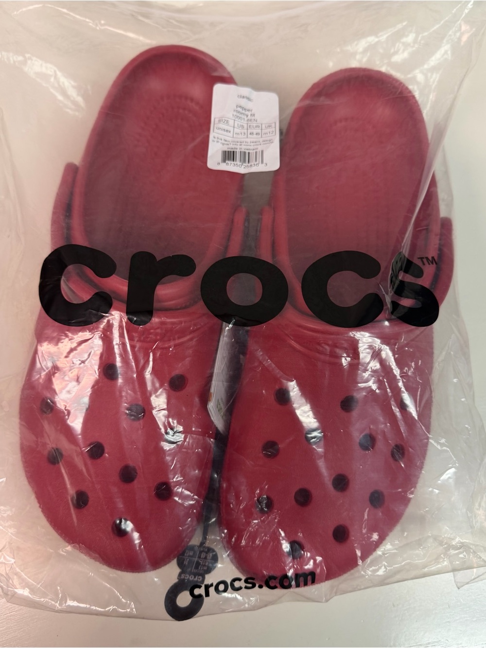 NWT Men’s Crocs Classic in Color Pepper Roomy Fit Size 13 - Picture 6 of 6